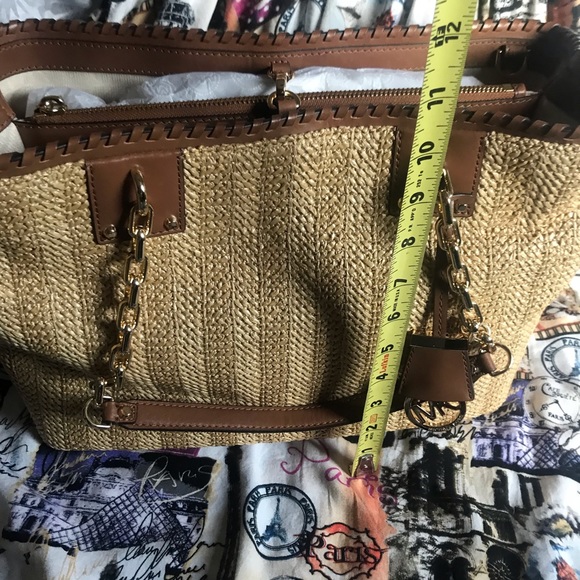 Michael kors purse - Picture 2 of 7